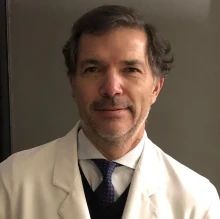 Dr. Vicente González Ormazábal — Reumatólogo